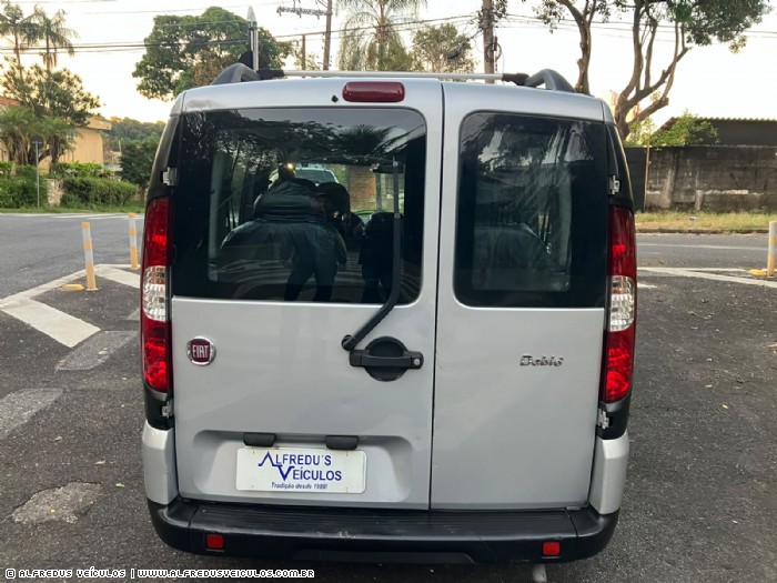Fiat DOBLO ATTRACTIVE 7 LUGARES 2014/2015